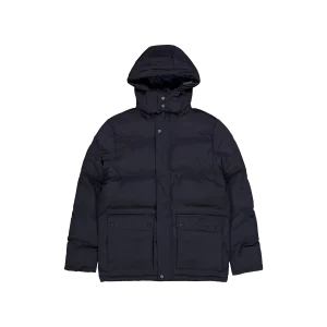 puffer color negro con gorro.